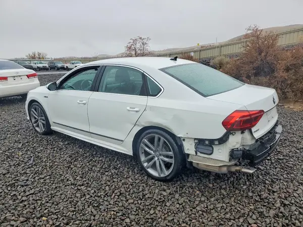 1VWDT7A33HC060565 2017 VOLKSWAGEN PASSAT - Image 2