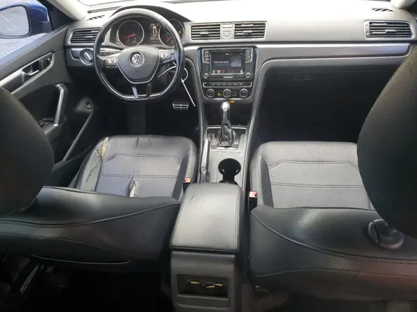1VWDT7A33HC065118 2017 VOLKSWAGEN PASSAT - Image 8