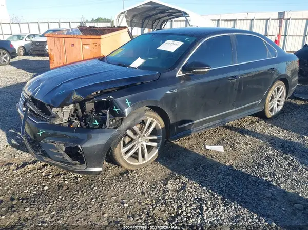 1VWDT7A33HC066060 2017 VOLKSWAGEN PASSAT - Image 2