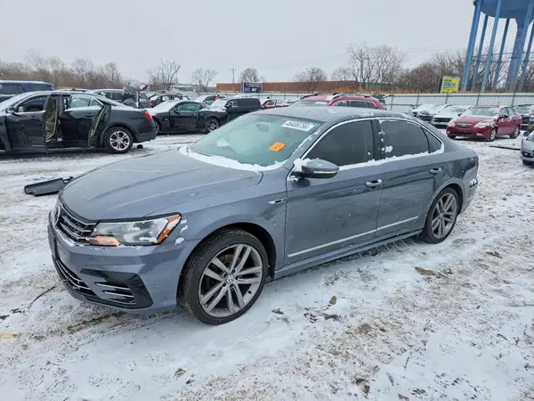 1VWDT7A33HC067015 2017 VOLKSWAGEN PASSAT - Image 1