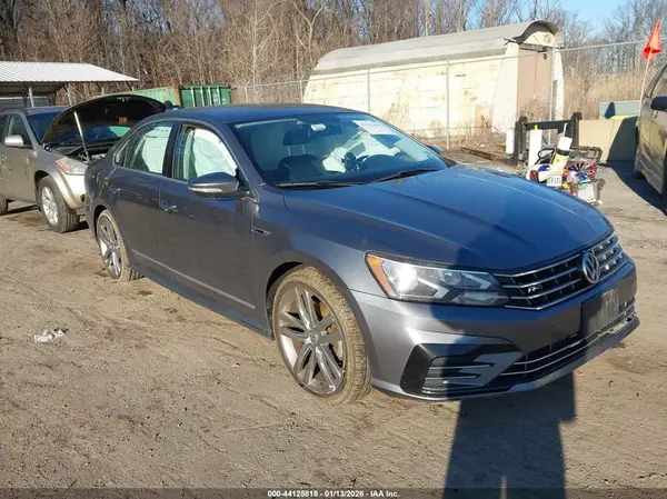 1VWDT7A33HC068116 2017 VOLKSWAGEN PASSAT - Image 1