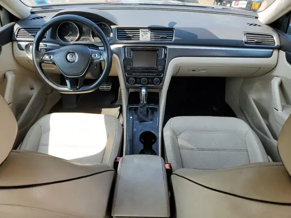 1VWDT7A33HC068598 2017 VOLKSWAGEN PASSAT - Image 8