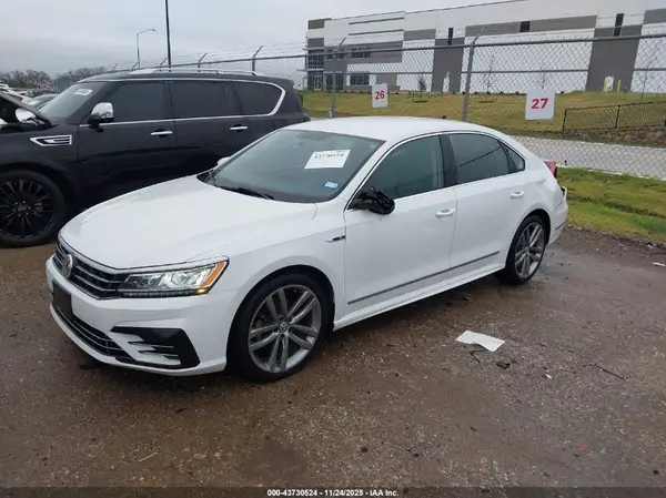 1VWDT7A33HC069606 2017 VOLKSWAGEN PASSAT - Image 2