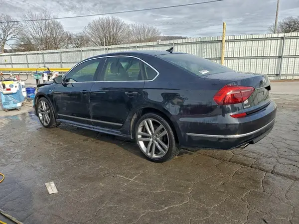 1VWDT7A33HC070321 2017 VOLKSWAGEN PASSAT - Image 2