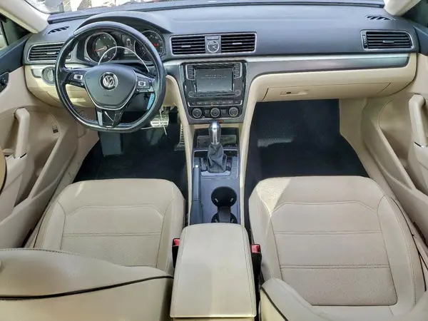 1VWDT7A33HC070321 2017 VOLKSWAGEN PASSAT - Image 8