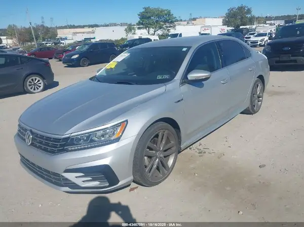 1VWDT7A33HC072196 2017 VOLKSWAGEN PASSAT - Image 2