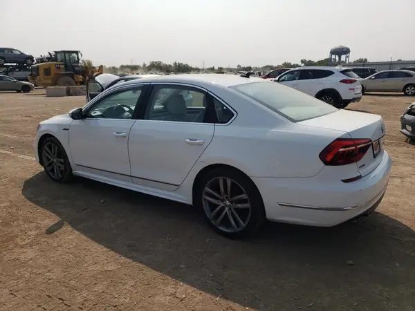 1VWDT7A33HC079620 2017 VOLKSWAGEN PASSAT - Image 2