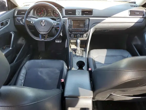 1VWDT7A33HC080024 2017 VOLKSWAGEN PASSAT - Image 8