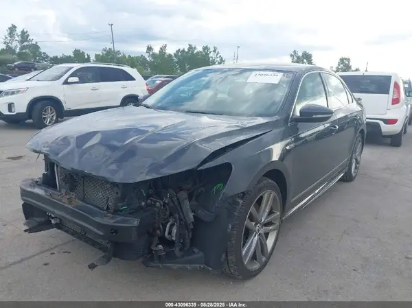 1VWDT7A33HC080332 2017 VOLKSWAGEN PASSAT - Image 2