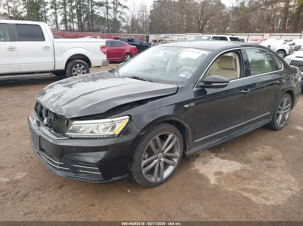 1VWDT7A33HC080864 2017 VOLKSWAGEN PASSAT - Image 2