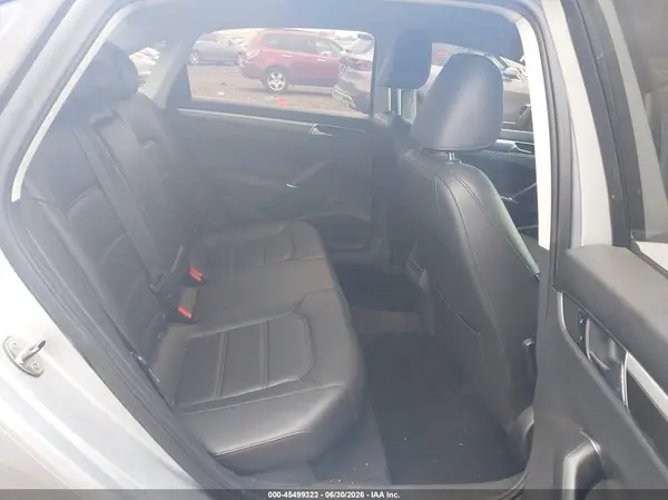 1VWDT7A33HC084638 2017 VOLKSWAGEN PASSAT - Image 8