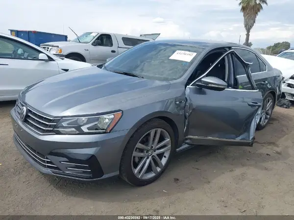 1VWDT7A33HC086499 2017 VOLKSWAGEN PASSAT - Image 2
