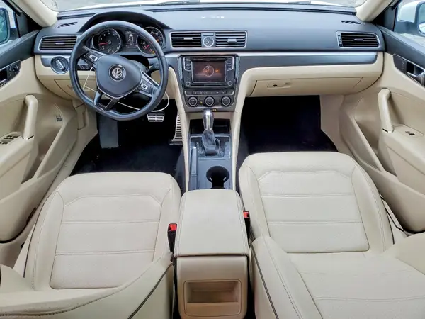 1VWDT7A34HC000228 2017 VOLKSWAGEN PASSAT - Image 8