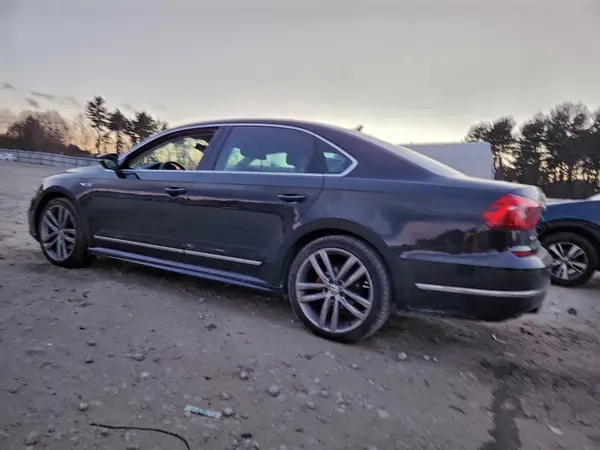 1VWDT7A34HC002593 2017 VOLKSWAGEN PASSAT - Image 2