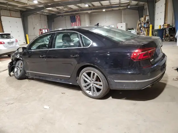 1VWDT7A34HC003694 2017 VOLKSWAGEN PASSAT - Image 2