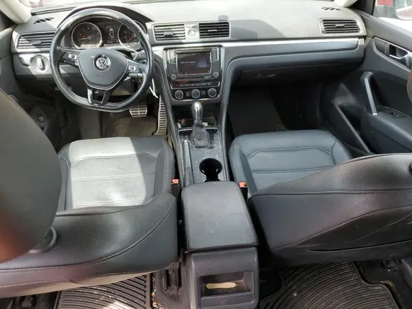 1VWDT7A34HC006546 2017 VOLKSWAGEN PASSAT - Image 8