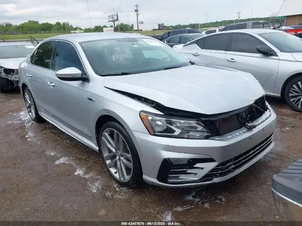 1VWDT7A34HC007597 2017 VOLKSWAGEN PASSAT - Image 1