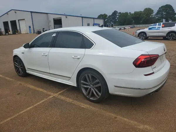 1VWDT7A34HC008345 2017 VOLKSWAGEN PASSAT - Image 2