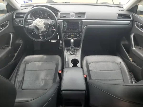 1VWDT7A34HC008345 2017 VOLKSWAGEN PASSAT - Image 8
