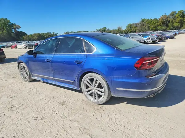 1VWDT7A34HC014632 2017 VOLKSWAGEN PASSAT - Image 2