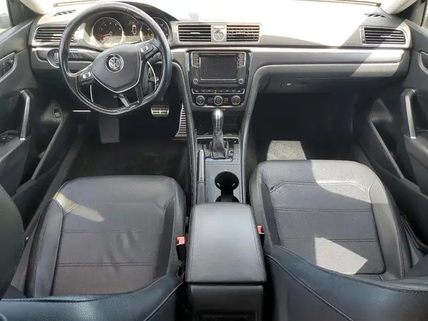 1VWDT7A34HC014971 2017 VOLKSWAGEN PASSAT - Image 8