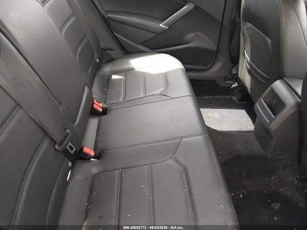 1VWDT7A34HC017935 2017 VOLKSWAGEN PASSAT - Image 8