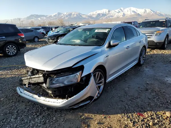 1VWDT7A34HC025727 2017 VOLKSWAGEN PASSAT - Image 1