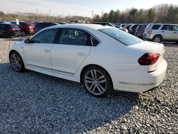 1VWDT7A34HC028899 2017 VOLKSWAGEN PASSAT - Image 2
