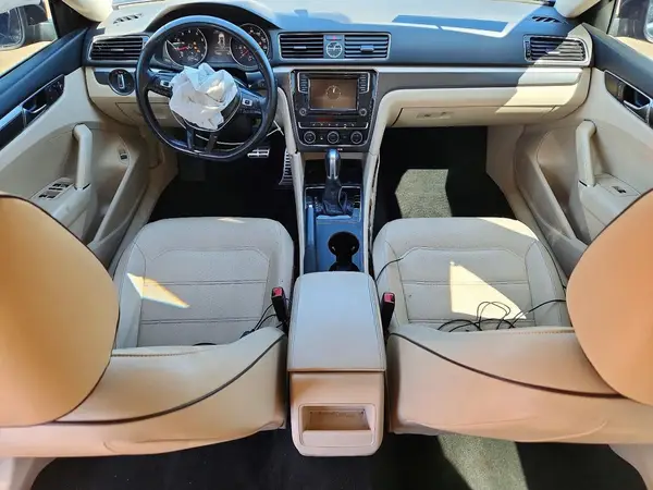 1VWDT7A34HC031981 2017 VOLKSWAGEN PASSAT - Image 8