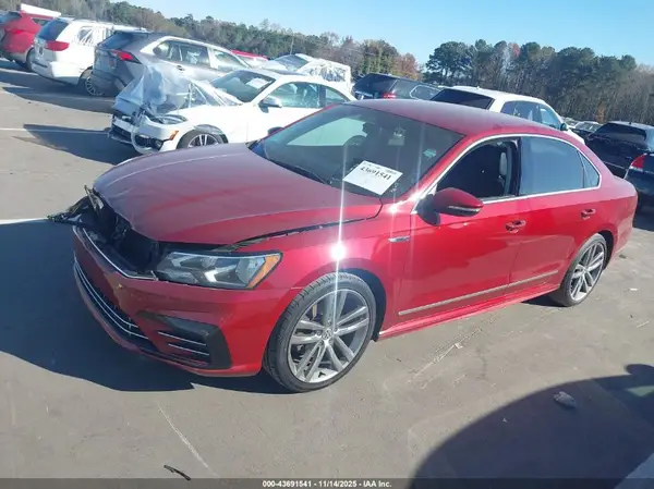 1VWDT7A34HC033066 2017 VOLKSWAGEN PASSAT - Image 2