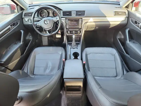 1VWDT7A34HC038266 2017 VOLKSWAGEN PASSAT - Image 8