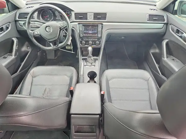 1VWDT7A34HC039143 2017 VOLKSWAGEN PASSAT - Image 8