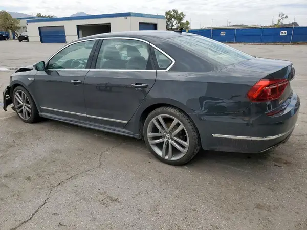 1VWDT7A34HC041832 2017 VOLKSWAGEN PASSAT - Image 2