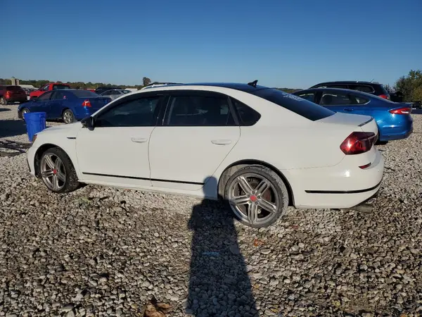 1VWDT7A34HC043631 2017 VOLKSWAGEN PASSAT - Image 2