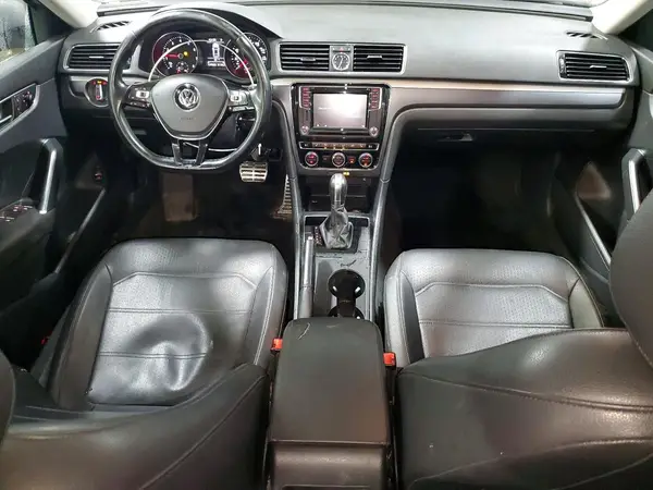 1VWDT7A34HC043967 2017 VOLKSWAGEN PASSAT - Image 8