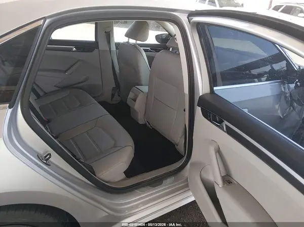 1VWDT7A34HC053222 2017 VOLKSWAGEN PASSAT - Image 8