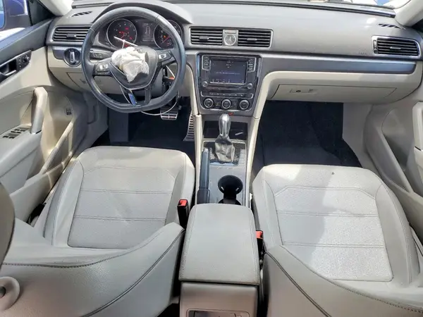 1VWDT7A34HC054533 2017 VOLKSWAGEN PASSAT - Image 8