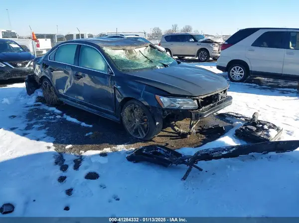 1VWDT7A34HC061000 2017 VOLKSWAGEN PASSAT - Image 1
