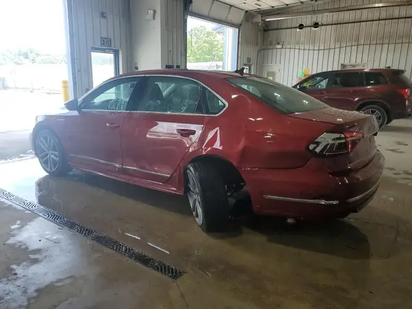 1VWDT7A34HC061143 2017 VOLKSWAGEN PASSAT - Image 2