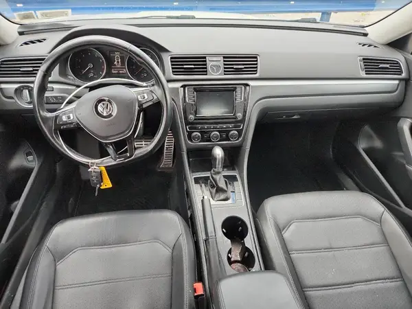 1VWDT7A34HC061255 2017 VOLKSWAGEN PASSAT - Image 8