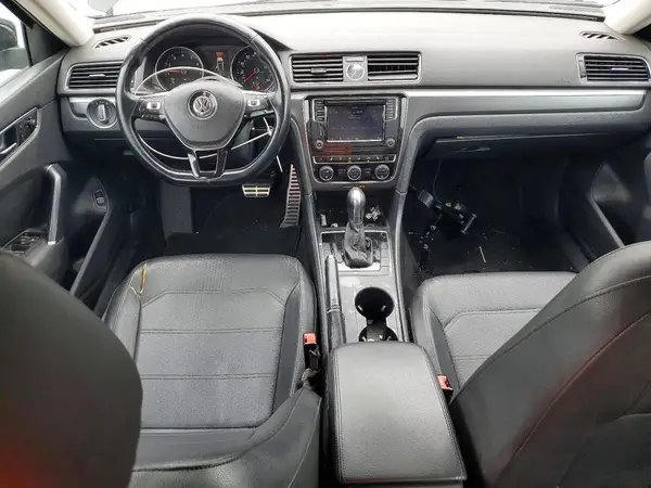 1VWDT7A34HC061367 2017 VOLKSWAGEN PASSAT - Image 8