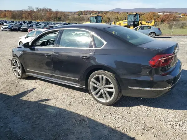 1VWDT7A34HC061384 2017 VOLKSWAGEN PASSAT - Image 2