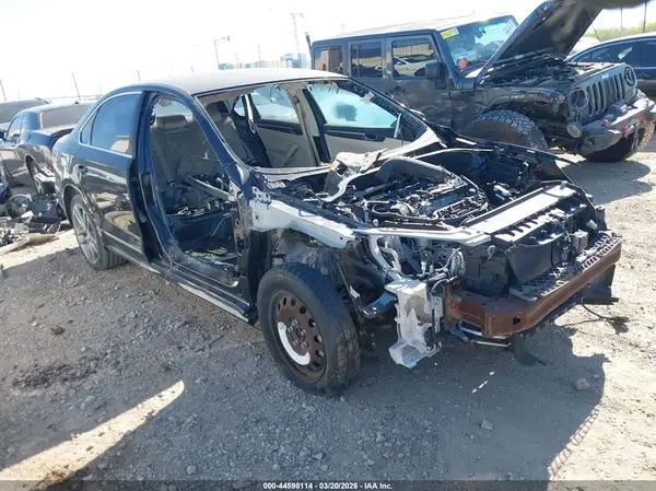 1VWDT7A34HC062325 2017 VOLKSWAGEN PASSAT - Image 1