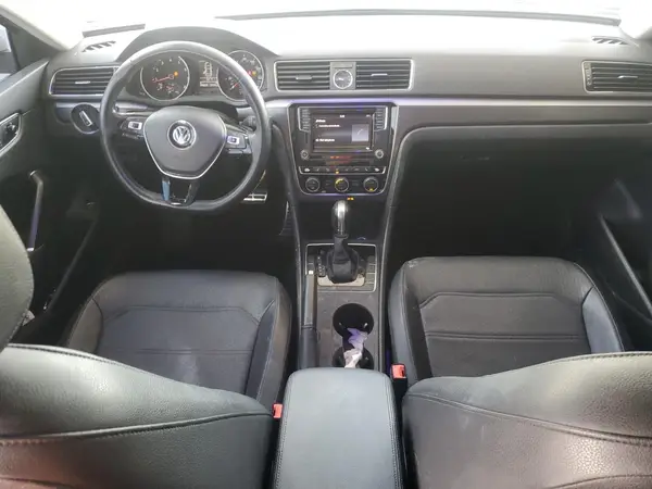 1VWDT7A34HC064432 2017 VOLKSWAGEN PASSAT - Image 8