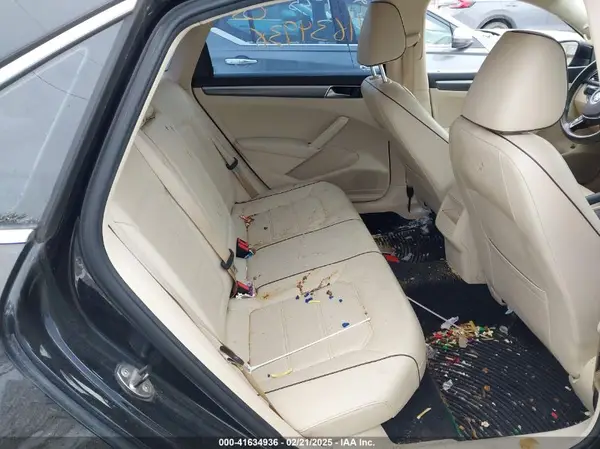 1VWDT7A34HC066102 2017 VOLKSWAGEN PASSAT - Image 8