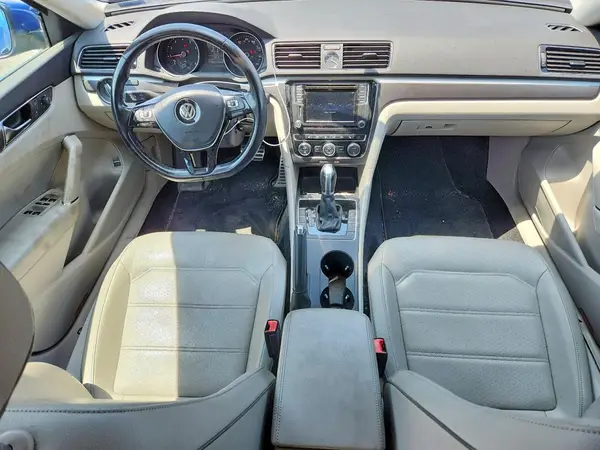 1VWDT7A34HC066407 2017 VOLKSWAGEN PASSAT - Image 8