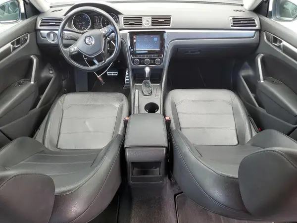 1VWDT7A34HC067377 2017 VOLKSWAGEN PASSAT - Image 8