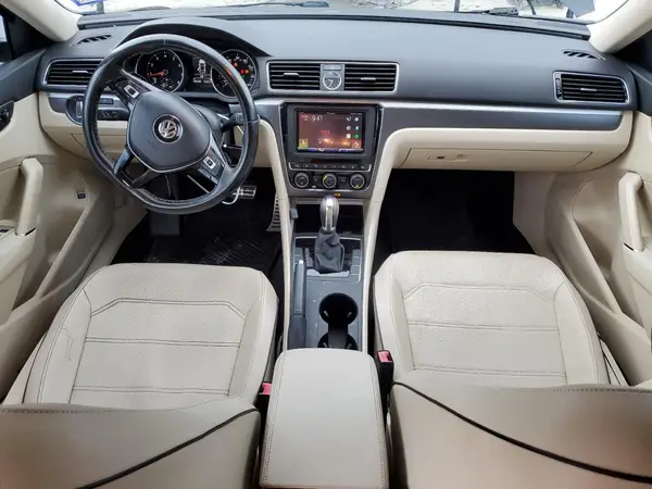 1VWDT7A34HC067587 2017 VOLKSWAGEN PASSAT - Image 8
