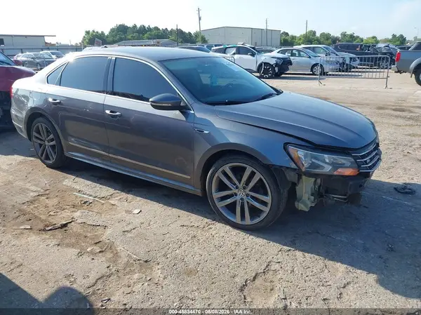 1VWDT7A34HC069081 2017 VOLKSWAGEN PASSAT - Image 1