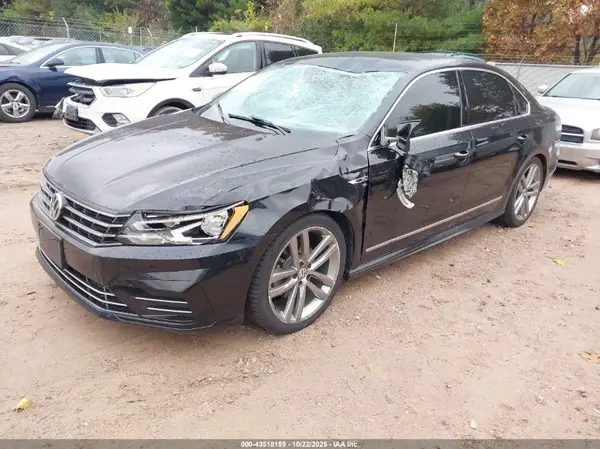 1VWDT7A34HC070554 2017 VOLKSWAGEN PASSAT - Image 2